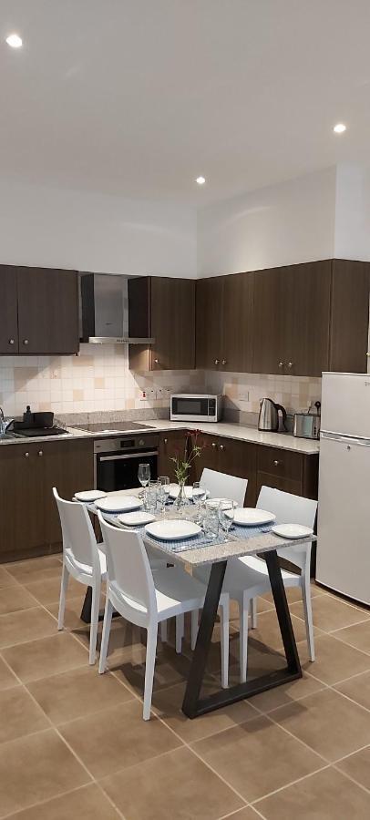 Apartment Panthoma Casa *